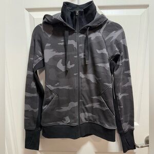 Athleta Triumph Black Camouflage Hoodie NWT size XS
